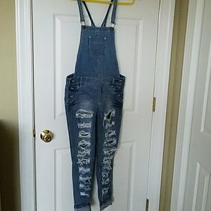 Cute destroyed look Bib Overalls